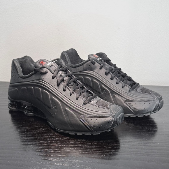 Nike Shox R4 - Picture 3 of 7